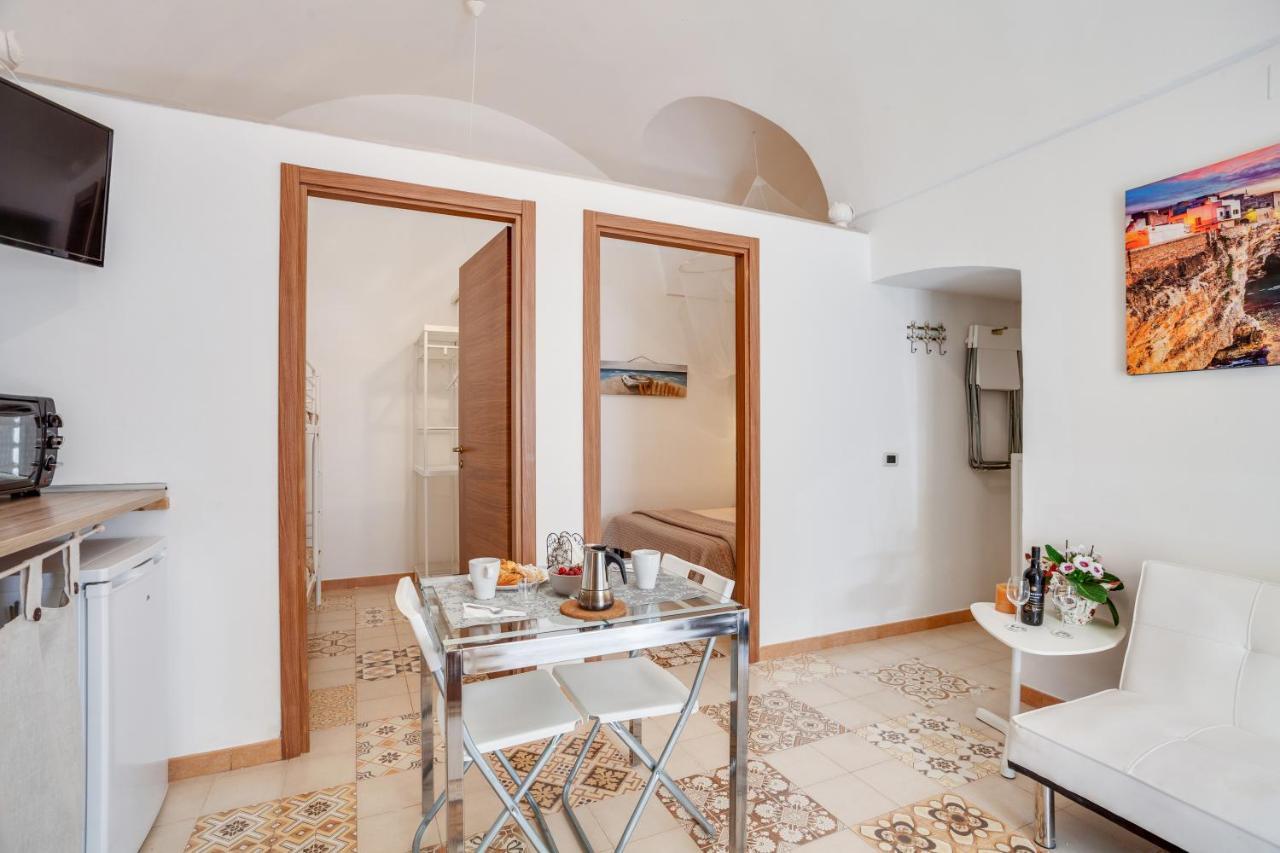Апартаменты Tiny House 21 Bright Aparment Полиньяно-а-Маре Экстерьер фото